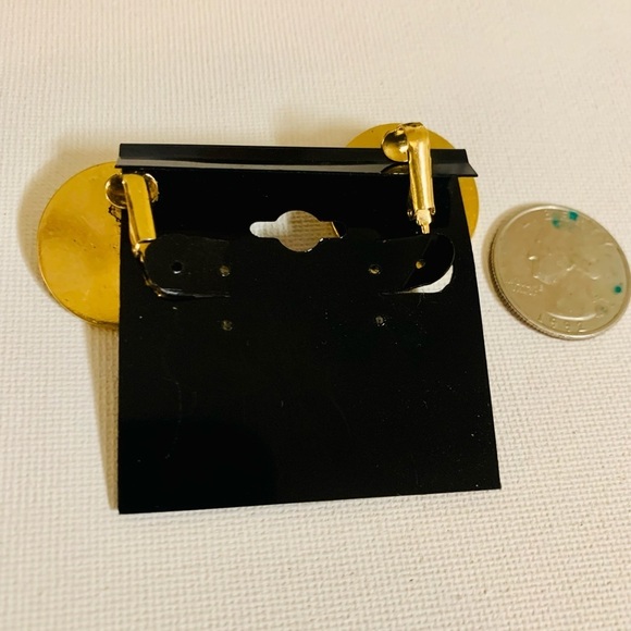 Vintage 1986 Midnight Moon Lucite Cabochon Gold Tone Clip On Earrings - Picture 3 of 3